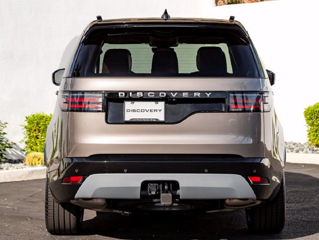 Used 2025 Land Rover Discovery Metropolitan Edition AWD/4WD image 8