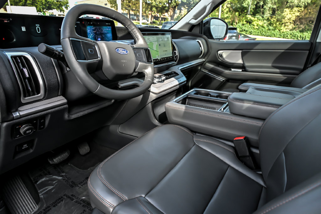 Certified 2025 Ford Expedition Max Active AWD/4WD image 11