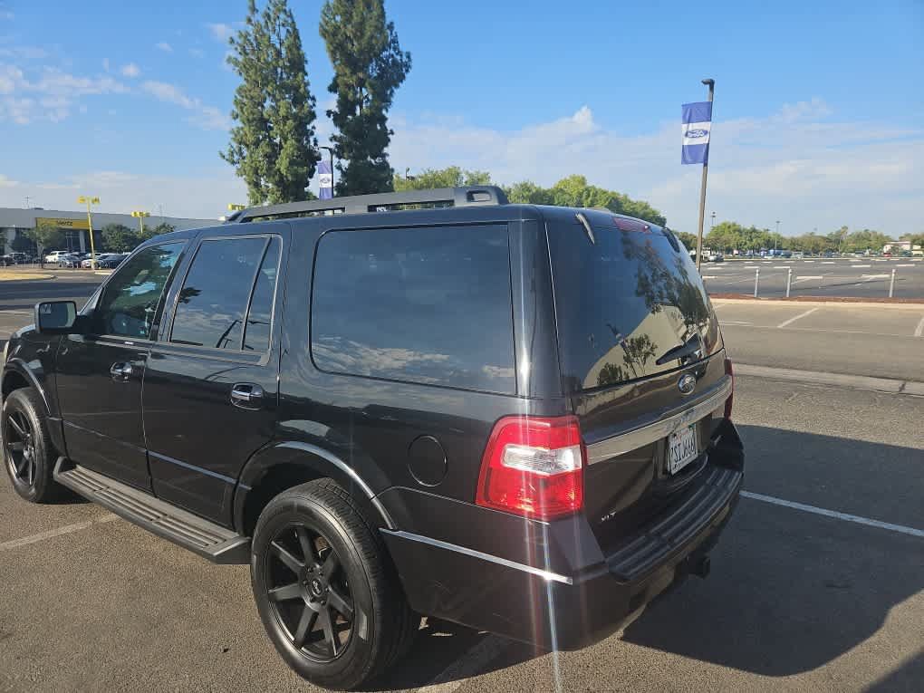 Used 2016 Ford Expedition XLT RWD image 5