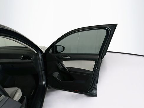 Used 2020 Volkswagen Tiguan SE w/ Panoramic Sunroof Package FWD image 30