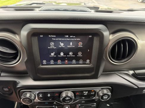 Used 2023 Jeep Wrangler Unlimited w/ Cold Weather Group AWD/4WD image 21