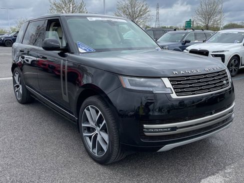 Used 2024 Land Rover Range Rover Long Wheelbase SE AWD/4WD image 1