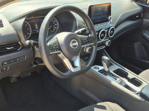 Used 2025 Nissan Sentra SV FWD image 15