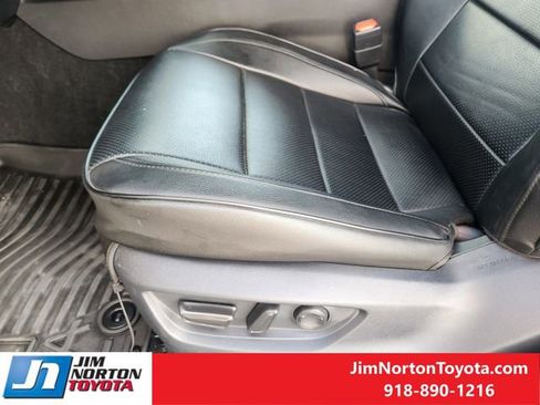 Used 2025 Toyota Camry SE image 26