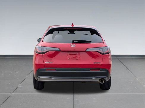 Certified 2025 Honda HR-V Sport image 5