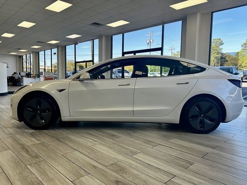 Used 2019 Tesla Model 3 image 4