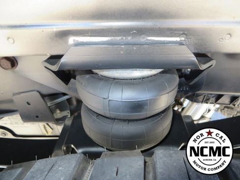 Used 2018 Ford F350 Lariat w/ Lariat Ultimate Package AWD/4WD image 14