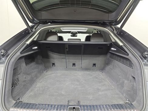 Used 2023 Audi Q8 Premium Plus w/ Premium Plus Package image 25