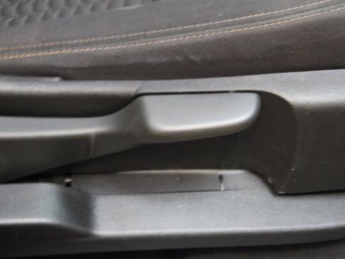 Used 2021 GMC Terrain SLE image 9