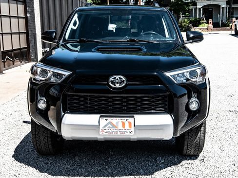 Used 2016 Toyota 4Runner Trail AWD/4WD image 2