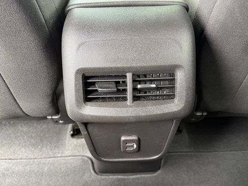 Used 2023 Chevrolet Equinox LT AWD/4WD image 21