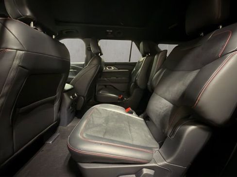 Used 2025 Ford Explorer ST AWD/4WD image 22
