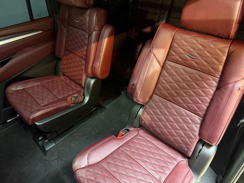 New 2026 Cadillac Escalade ESV Sport w/ LPO, ONYX Package image 49