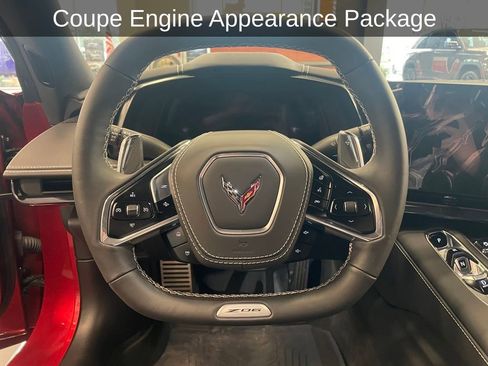 Used 2025 Chevrolet Corvette Z06 RWD image 16