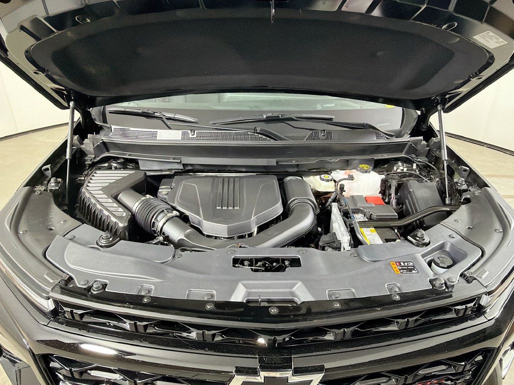 New 2026 Chevrolet Traverse RS w/ LPO, Floor Liner Package AWD/4WD image 28