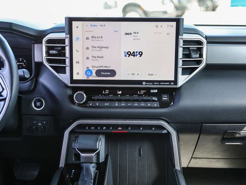 Used 2024 Toyota Tundra Limited image 3