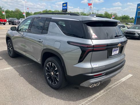 New 2026 Chevrolet Traverse LT w/ Sun and Wheel Package image 5