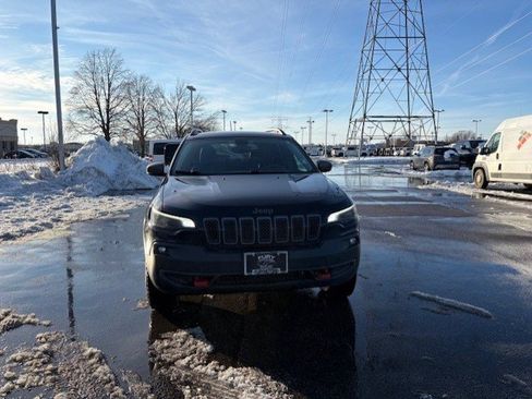 Used 2019 Jeep Cherokee Trailhawk w/ Comfort/Convenience Group image 2