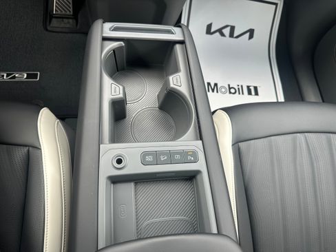 New 2026 Kia EV9 GT-Line image 28