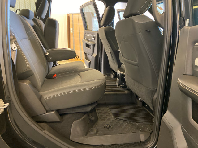 Used 2020 RAM 2500 Big Horn w/ Night Edition AWD/4WD image 45