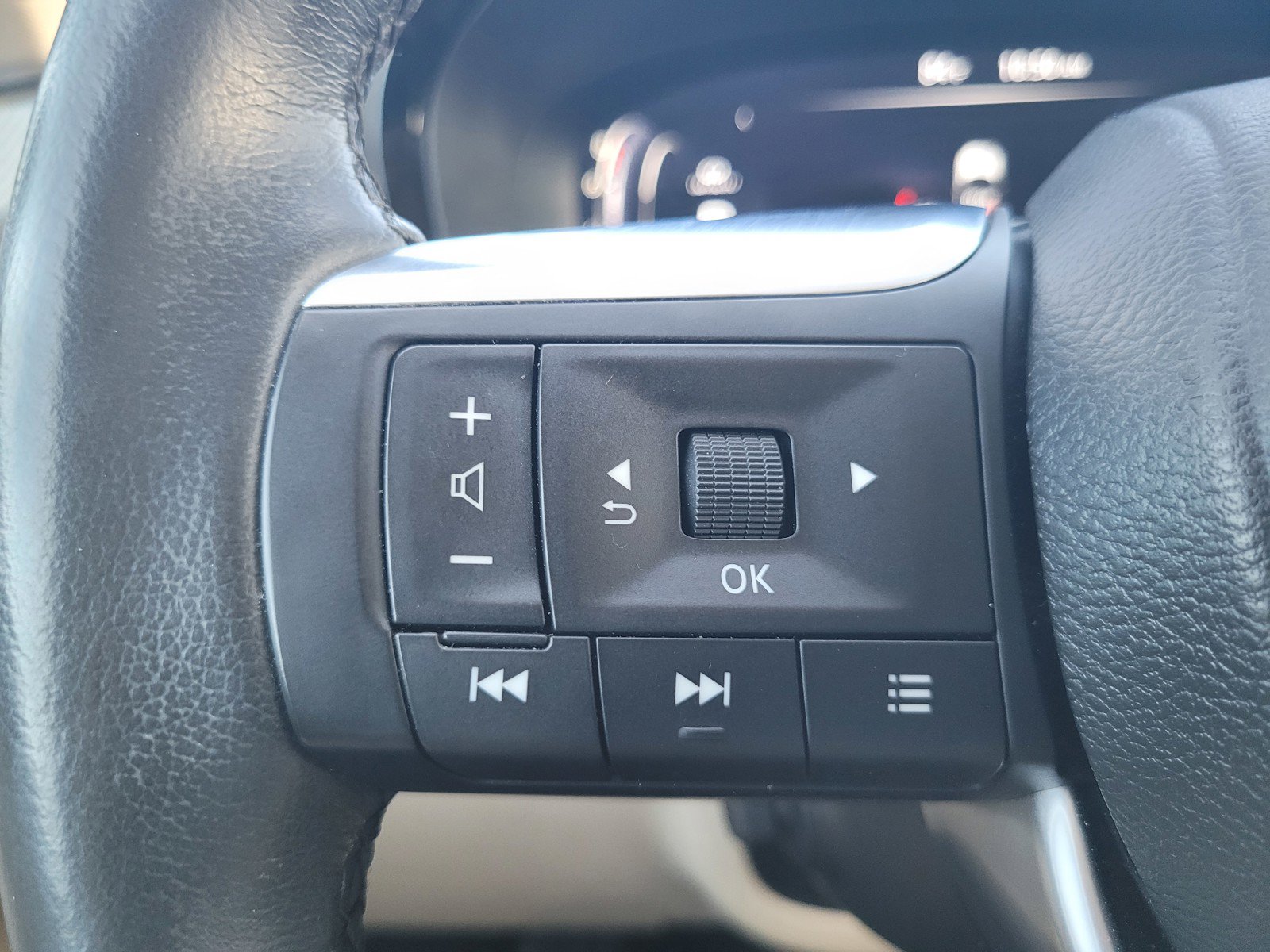 Used 2024 INFINITI QX60 Luxe w/ Performance Audio Package AWD/4WD image 25