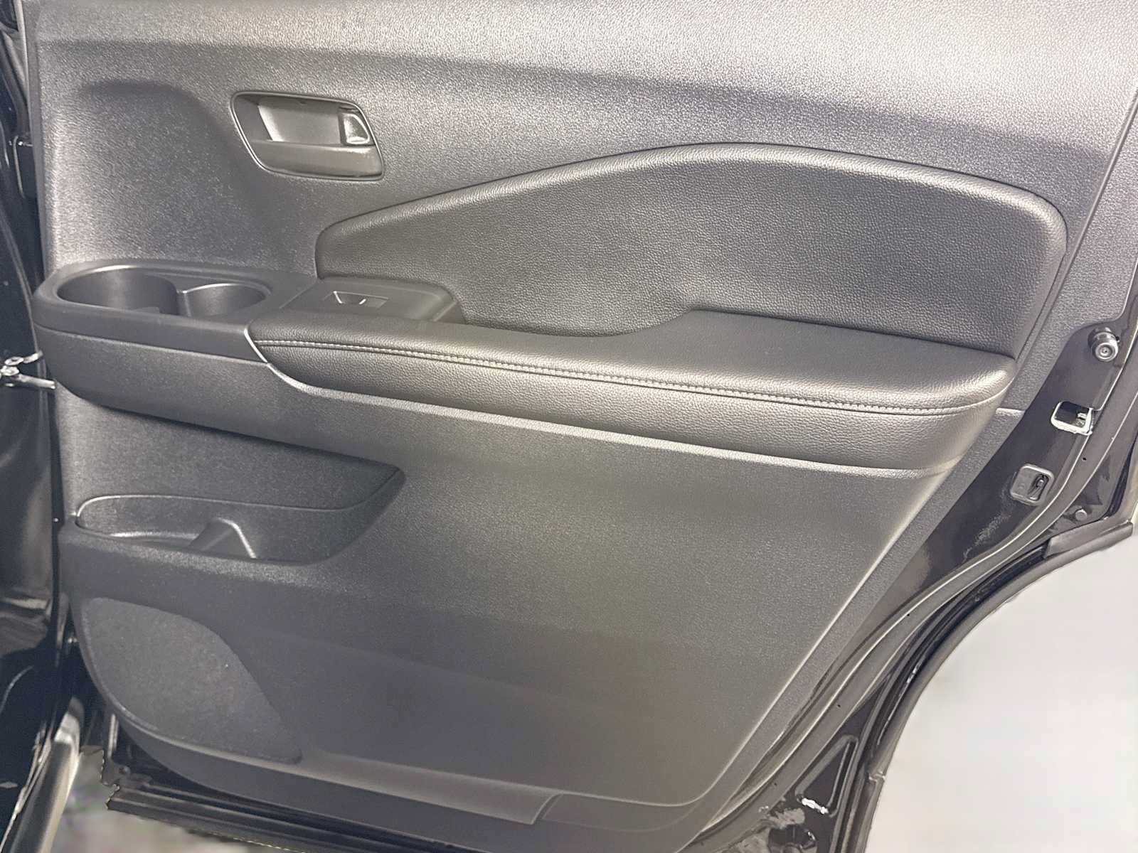 Certified 2025 Honda Passport EX-L image 30