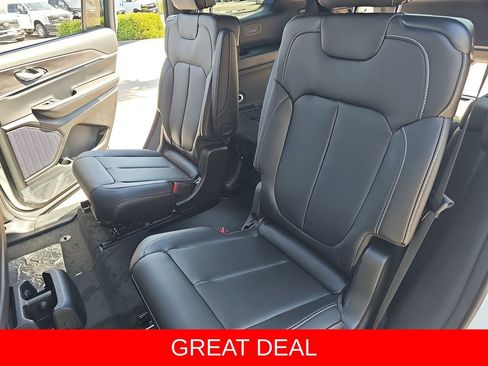 New 2025 Jeep Grand Cherokee L Limited w/ Luxury Tech Group II image 15