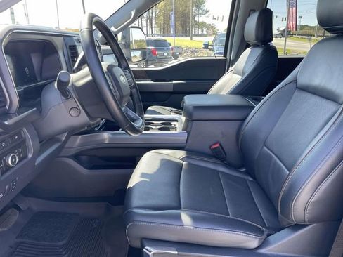 Certified 2024 Ford F250 Lariat w/ Sport Appearance Package image 19