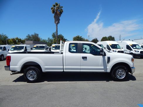 Used 2020 Ford F250 XL w/ Power Equipment Group RWD image 9