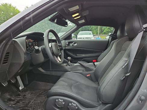 Used 2024 Nissan Z Performance w/ Floor Mat Package RWD image 12