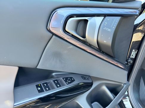 New 2026 BMW X3 xDrive30 w/ Premium Package AWD/4WD image 12