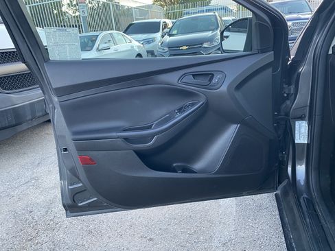 Used 2018 Ford Focus S image 14
