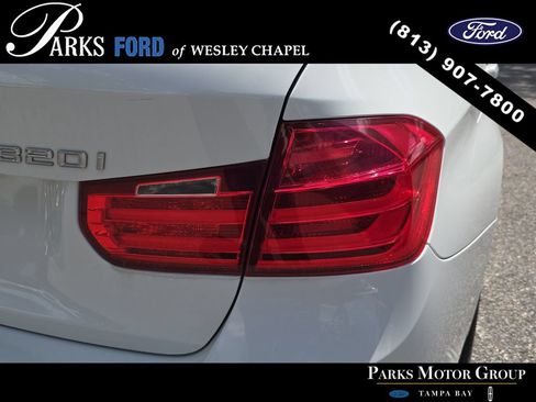 Used 2015 BMW 320i Sedan RWD image 7
