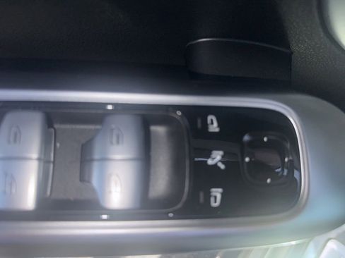 Used 2024 Mercedes-Benz C 300 Sedan image 21