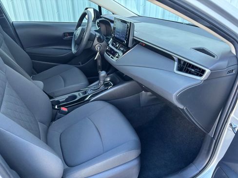 Used 2022 Toyota Corolla LE image 34