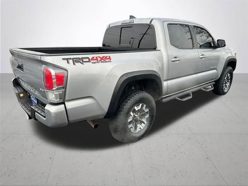 Used 2021 Toyota Tacoma TRD Off-Road w/ Technology Package image 7