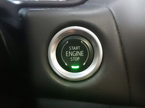 Used 2022 GMC Yukon AT4 AWD/4WD image 29