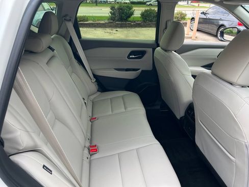 Certified 2023 Nissan Rogue SL AWD/4WD image 16