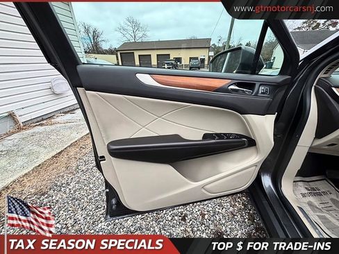 Used 2017 Lincoln MKC Select w/ Select Plus Package image 10