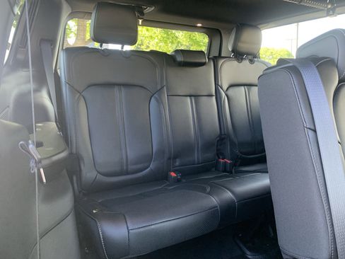 Used 2024 Jeep Wagoneer Series II w/ Convenience Group I RWD image 33