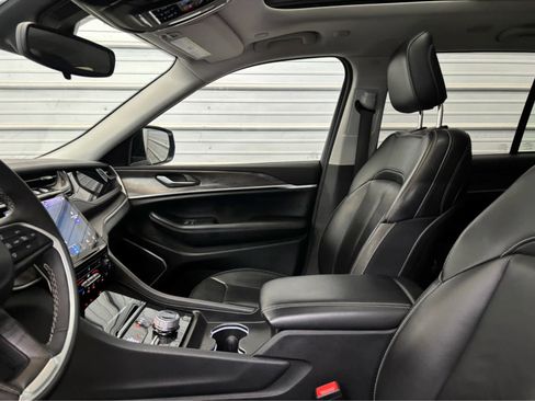 Used 2023 Jeep Grand Cherokee 4WD 4xe image 21