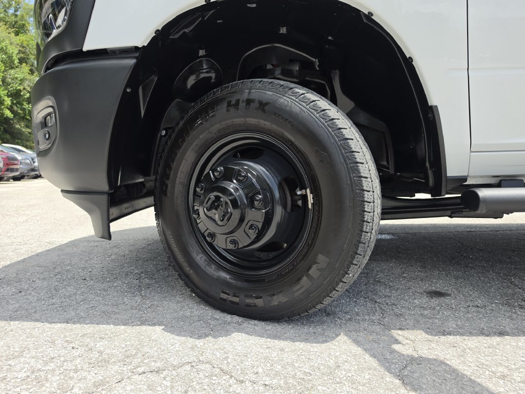 Certified 2025 RAM 3500 Tradesman AWD/4WD image 33