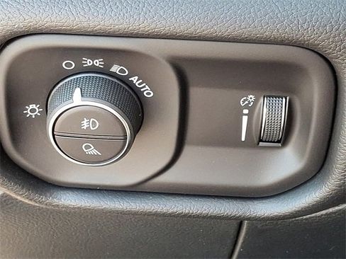 Used 2023 RAM 3500 Tradesman w/ Chrome Appearance Group image 21