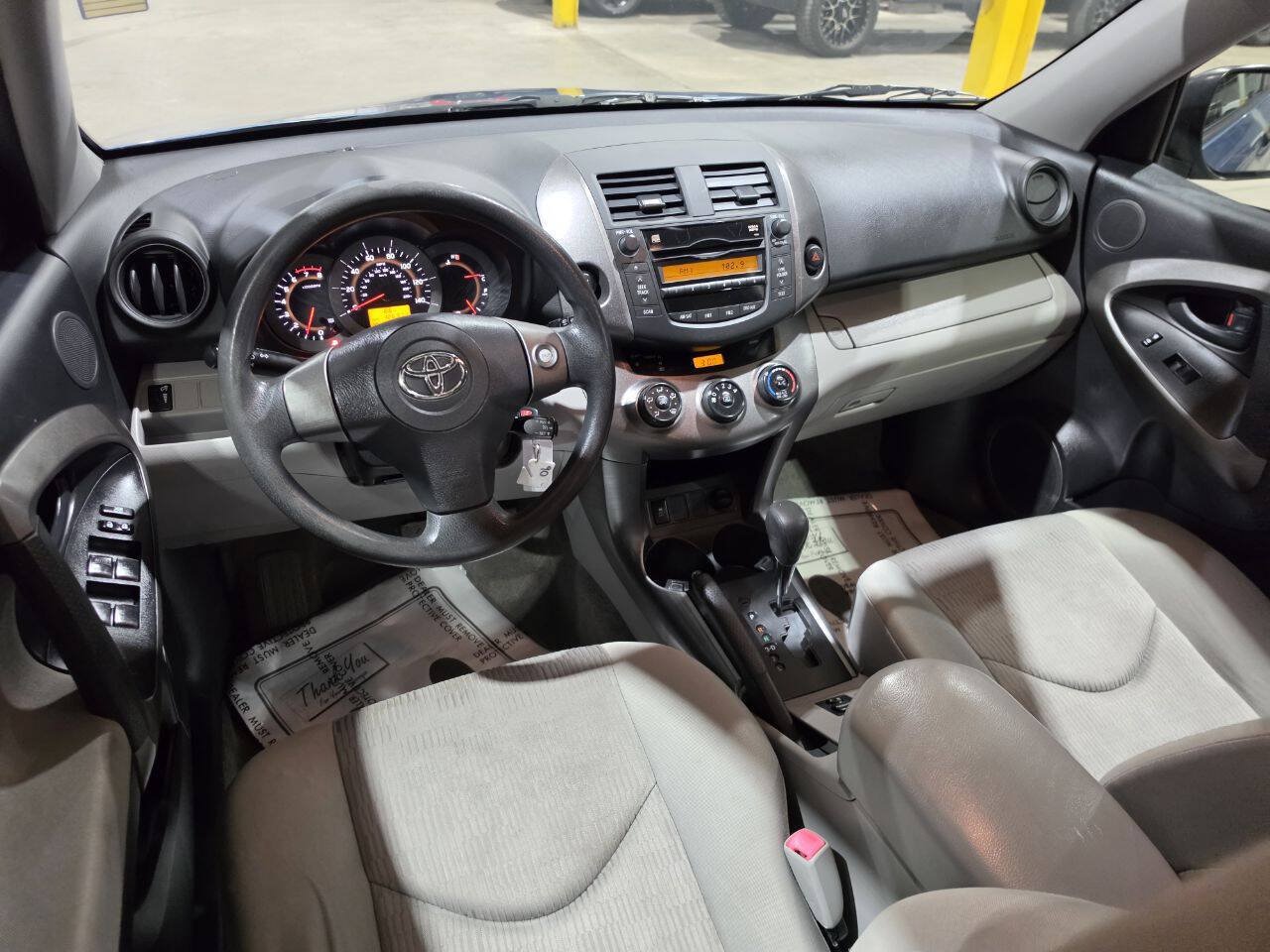 Used 2009 Toyota RAV4 4WD image 26
