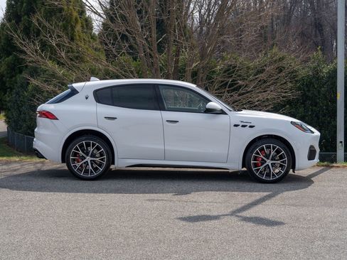 New 2026 Maserati Grecale Modena image 5