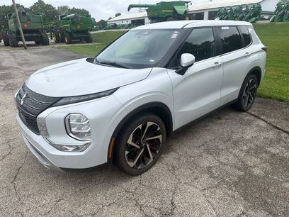 Used 2024 Mitsubishi Outlander SE