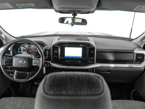 Used 2022 Ford F150 XLT image 12