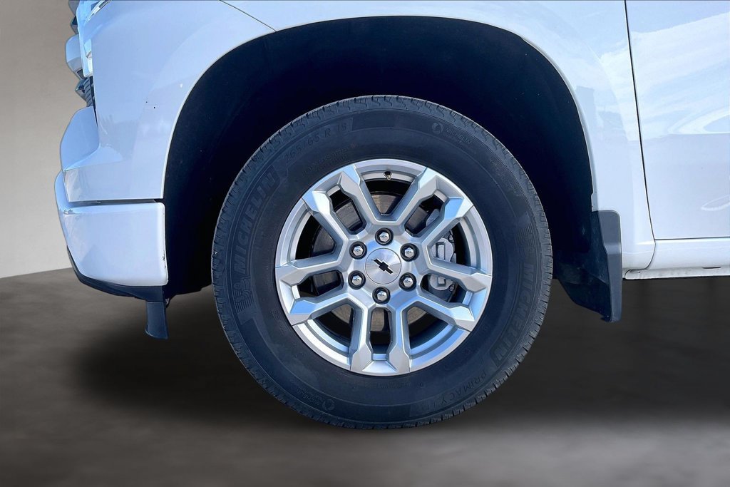Used 2026 Chevrolet Silverado 1500 RST RWD image 32
