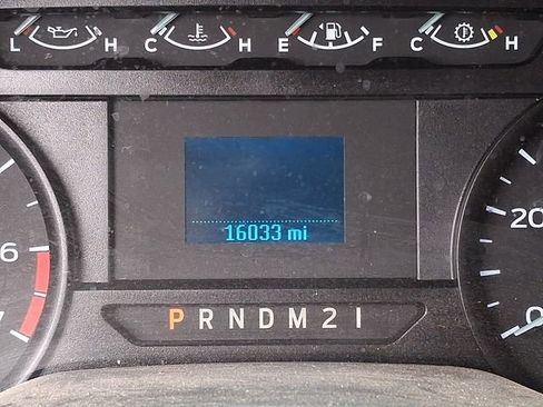 Used 2022 Ford F250 XL w/ Power Equipment Group AWD/4WD image 9