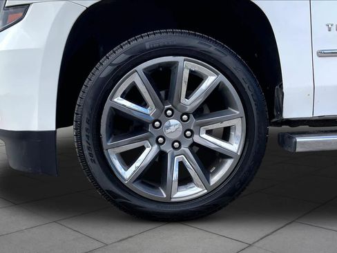 Used 2017 Chevrolet Tahoe LT w/ LT Signature Package RWD image 11